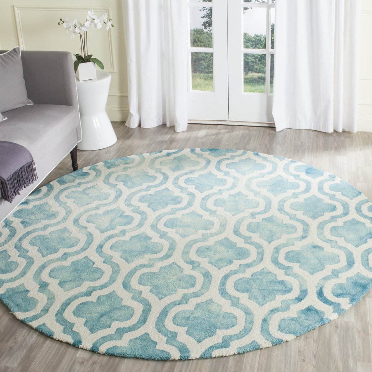 Safavieh Dip Dye Collection DDY715D Handmade Chevron Stripe Watercolor Ivory and Charcoal Wool Round Area Rug 7' Diameter