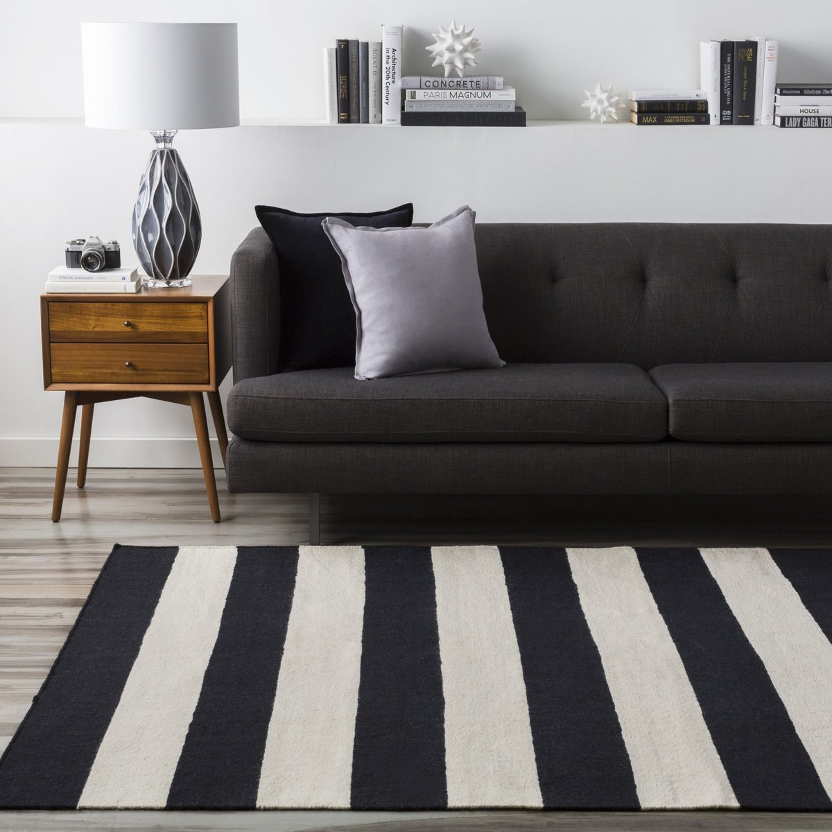 Bold Strokes  - Black and White Living Room Design Advice