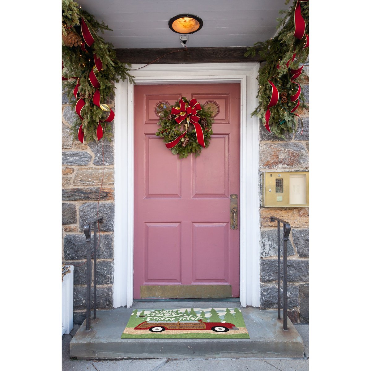Welcome Holiday Guests - Front Porch Rug Ideas