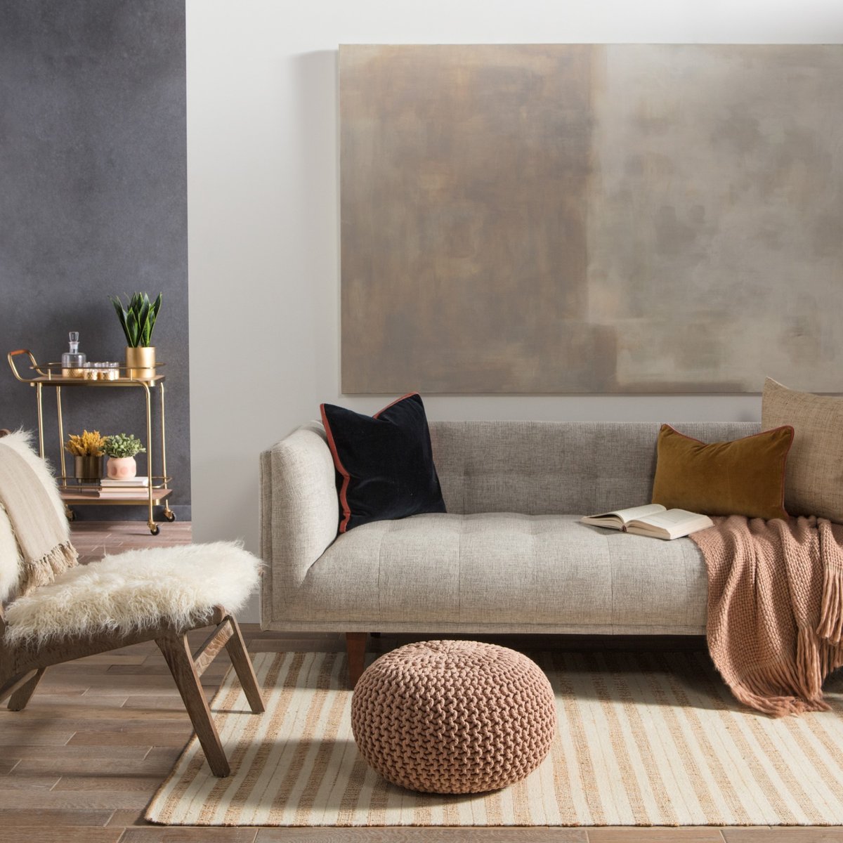 Artfully Accessorized Living Room Decor Ideas
