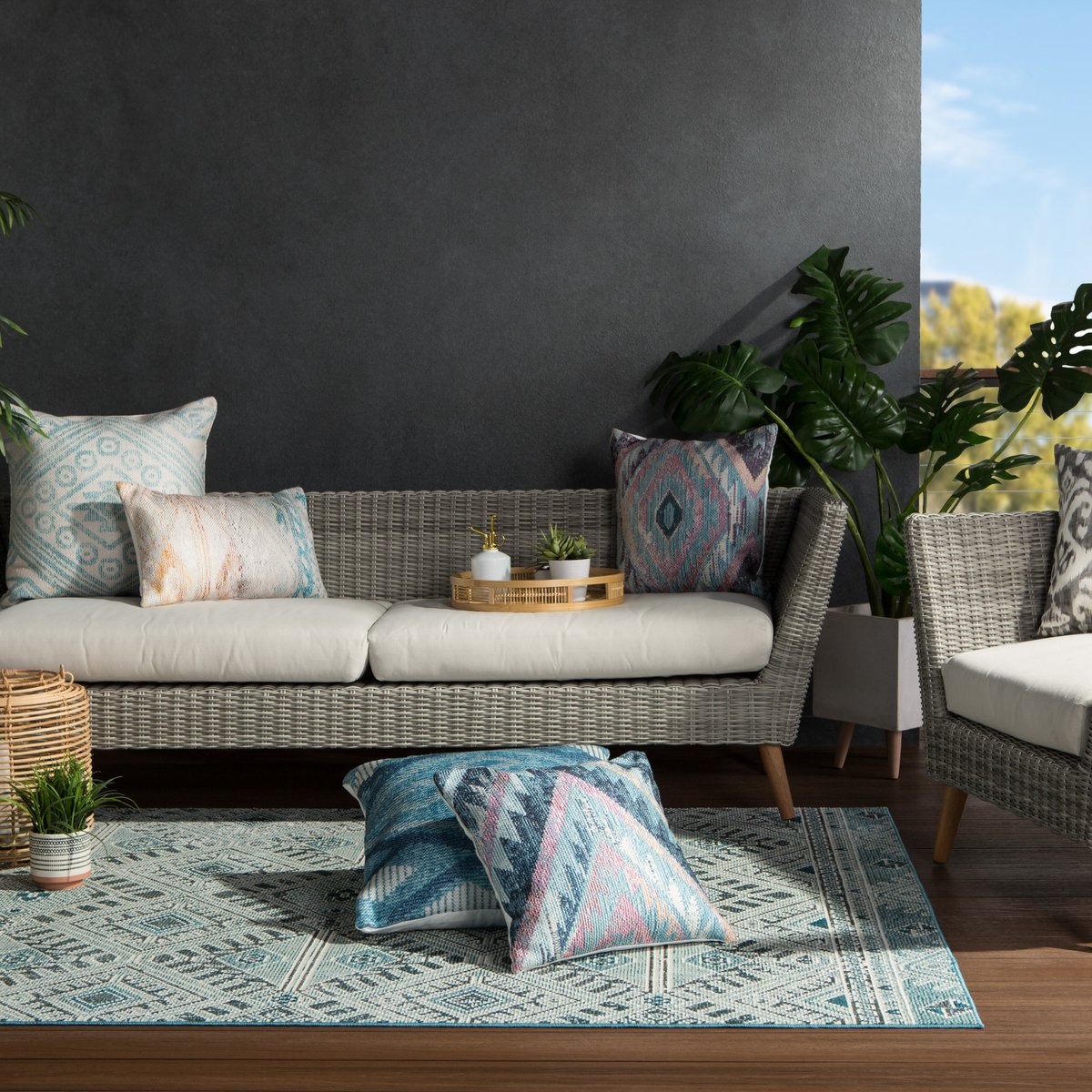 Calming Colors - Boho Outdoor Living Room Decor Ideas