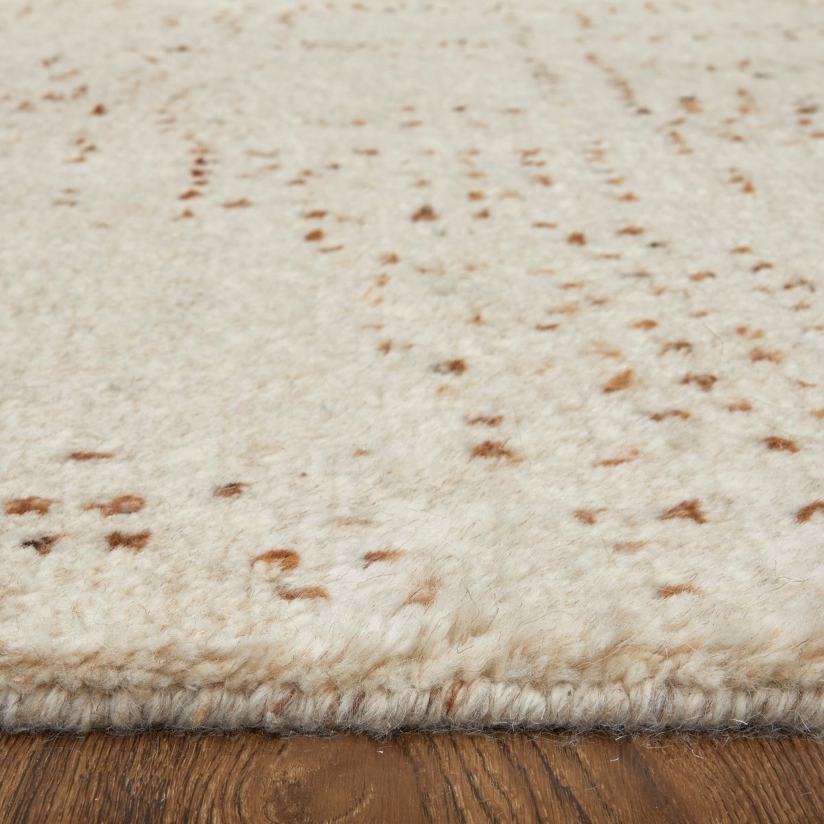 Amazon.com: SAFAVIEH Chelsea Collection Area Rug - 7' Square