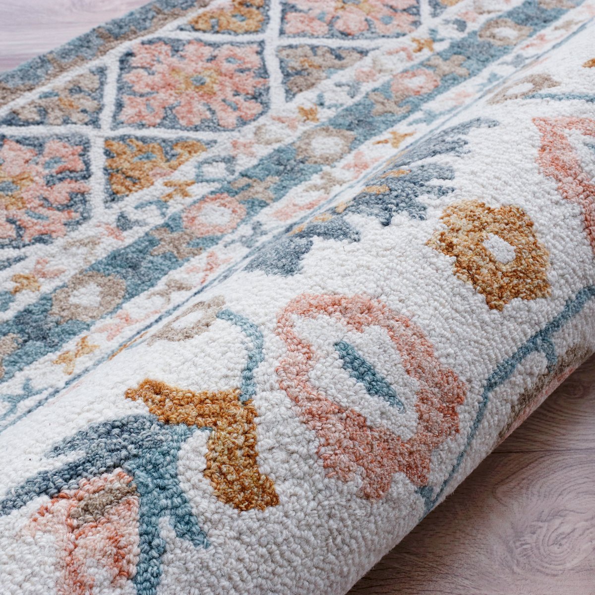 Rajani Home Beaux Hen Traditional / Oriental Area Rugs | Rugs Direct