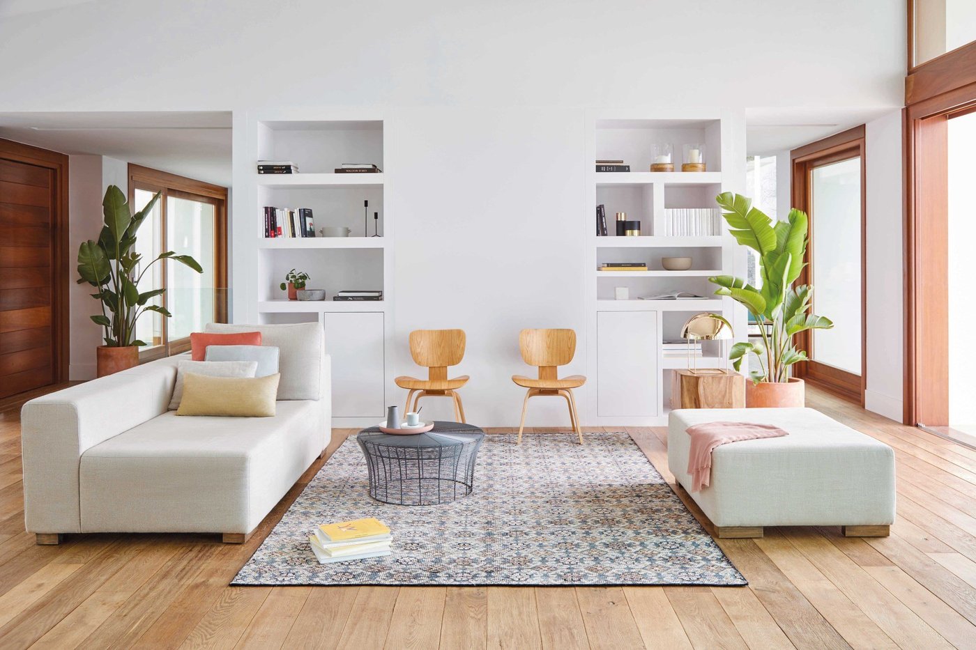 Geometric Seating Modern Living Room Decor Ideas