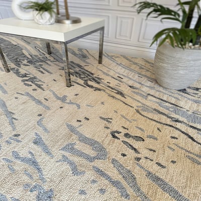 Shakta Astratto Wool Hand-Tufted Area Rug