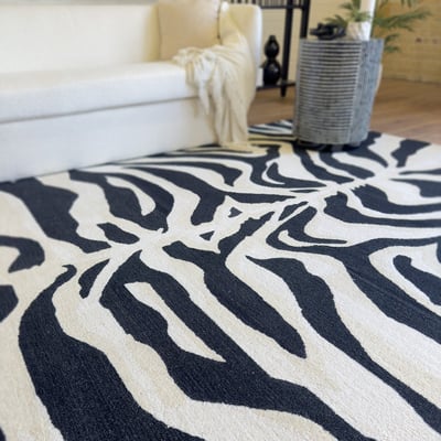 Fauna Zebra Wool Hand-Tufted Area Rug