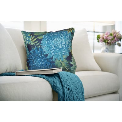 Marina Pillow Mums Machine-Washable Outdoor