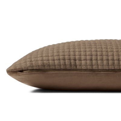 Christopher Pillow PJBR0002