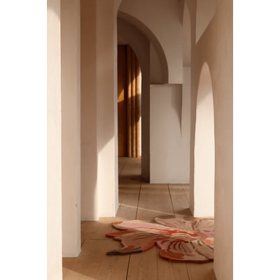 Flora Bloom 3 Pink Wool Hand-Tufted Area Rug