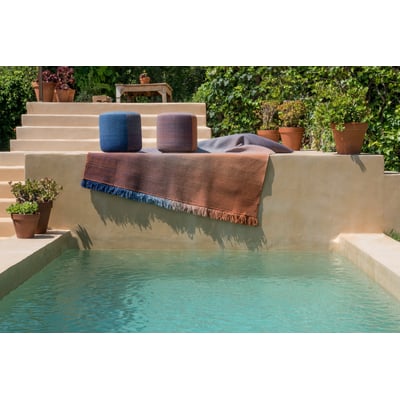 Shade Outdoor Pouf Design 3