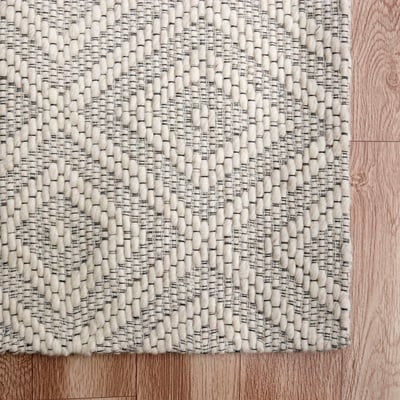 Maywood Oliver Ivory Wool Handwoven Area Rug