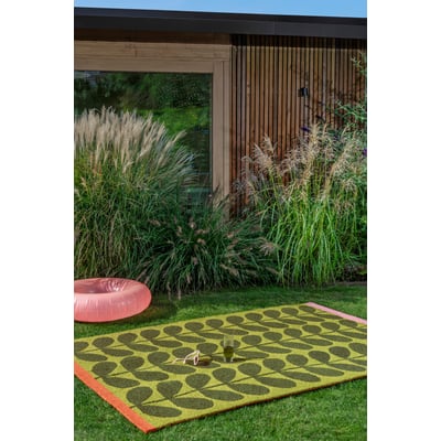 Solid Stem Seagrass Hand-Tufted Outdoor Area Rug