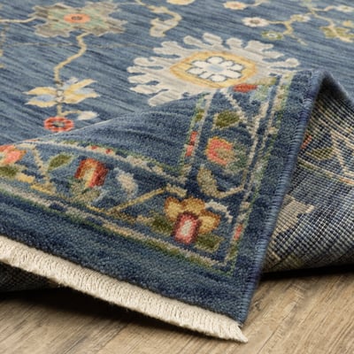 Oriental Weavers Lucca 2863 Traditional / Oriental Area Rugs