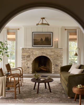 Magnolia Home by Joanna Gaines x Loloi Pace PAC-03 Traditional