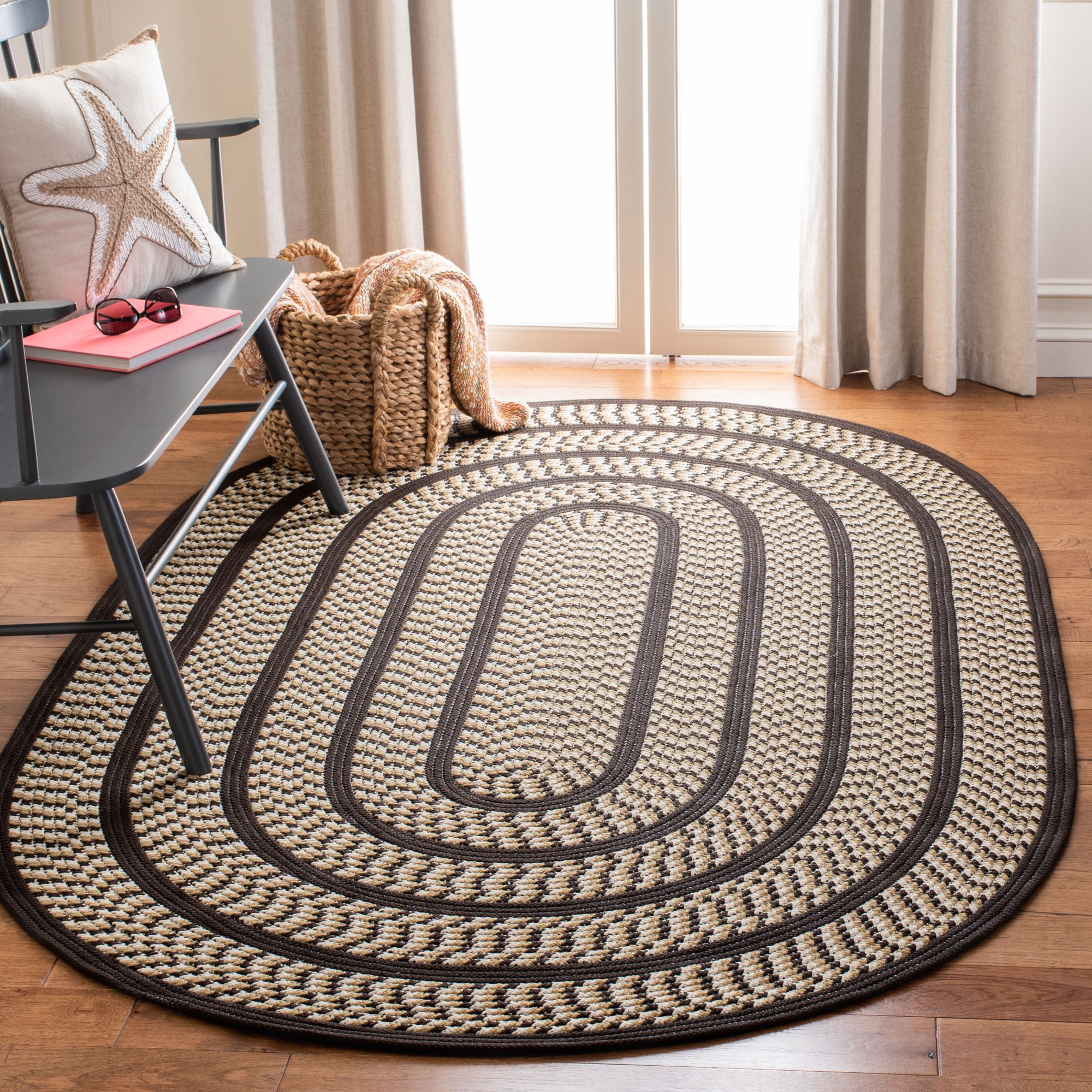  SAFAVIEH Braided Collection Area Rug - 4' Round, Aqua & Ivory,  Handmade Country Cottage Reversible Cotton, Ideal for High Traffic Areas in  Living Room, Bedroom (BRD701J) : Home & Kitchen
