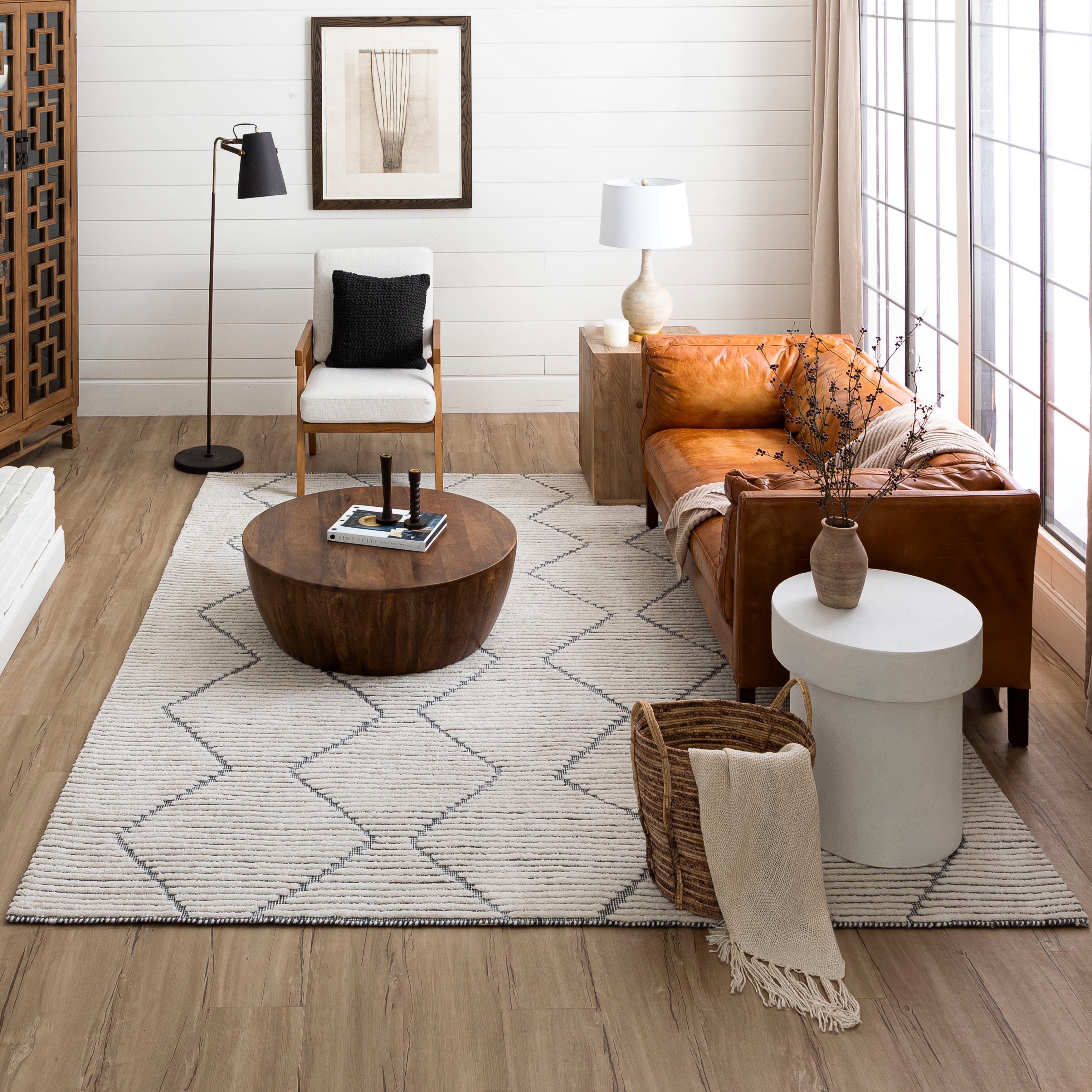 ws_Beni_BlackWhite_R1104351209