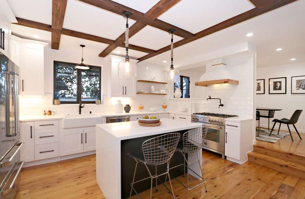 Bright Ideas - White Kitchen Decor Design Tips
