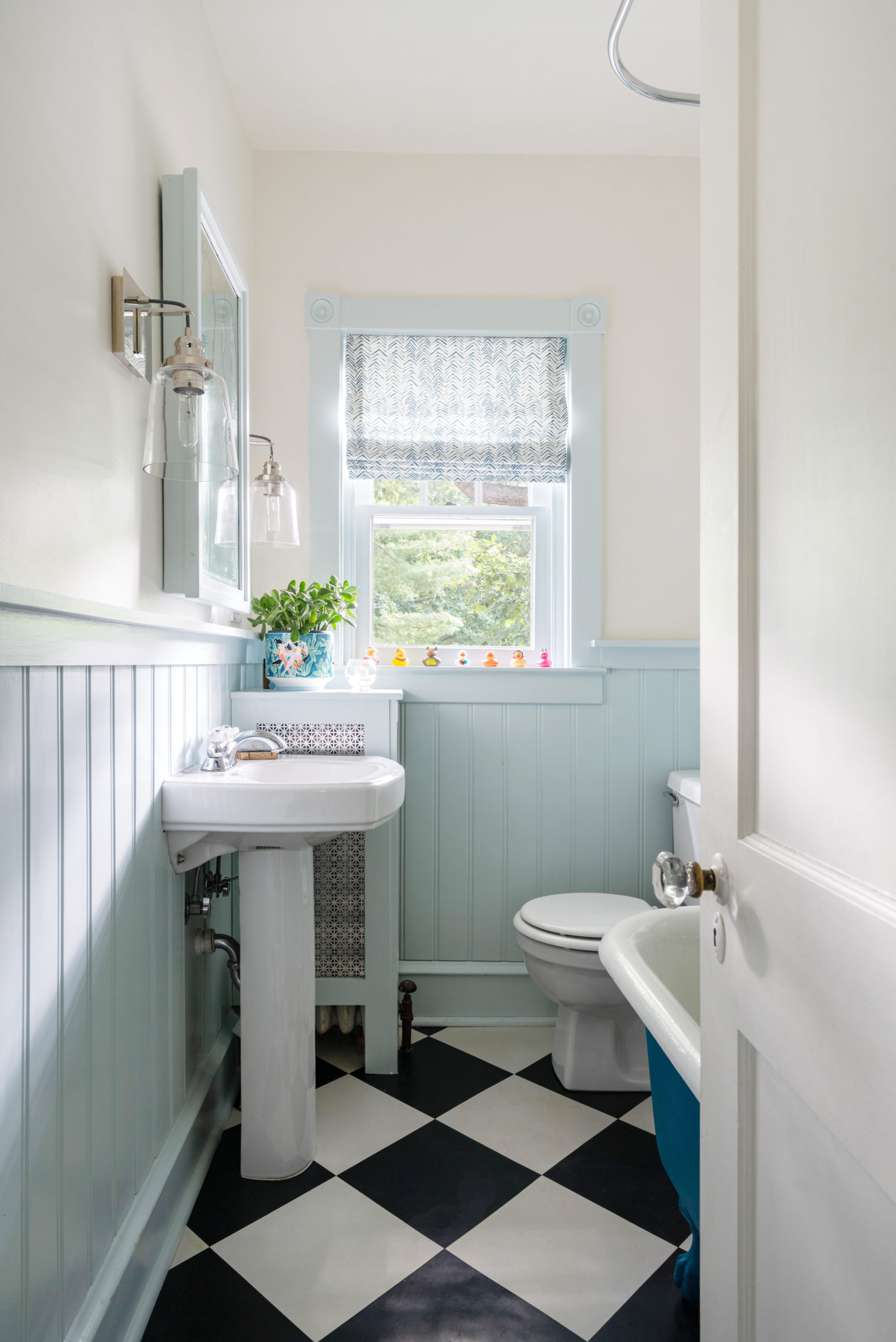 Varying Shades - Blue Bathroom Decor Ideas