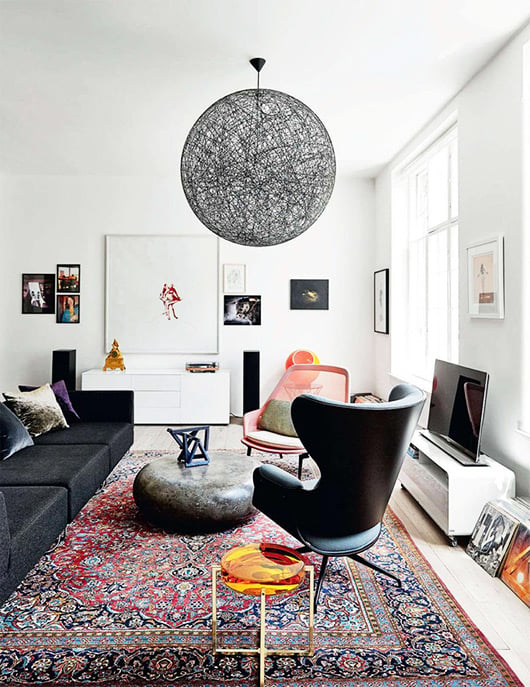 Persian rug in modern living room