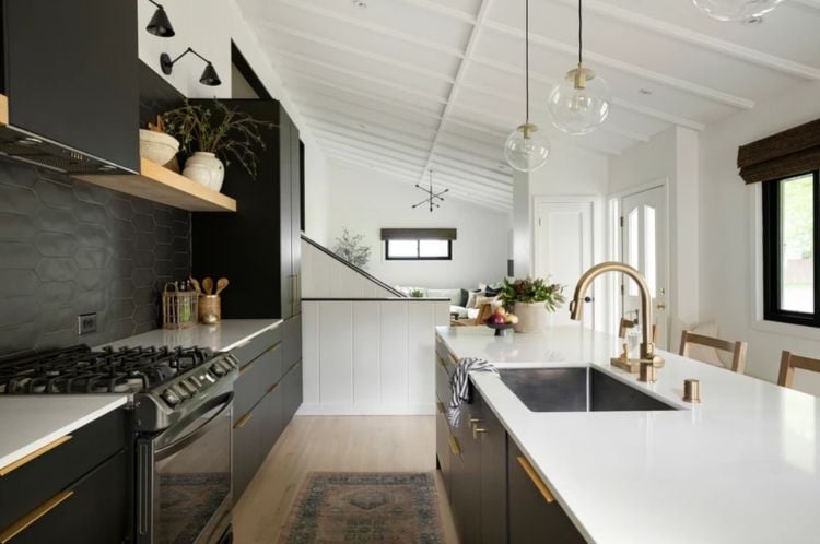 https://image1.rugs-direct.com/rug_gallery/cms2/kitchen-rug-idea-Design-by-Davis-Interiors.jpg