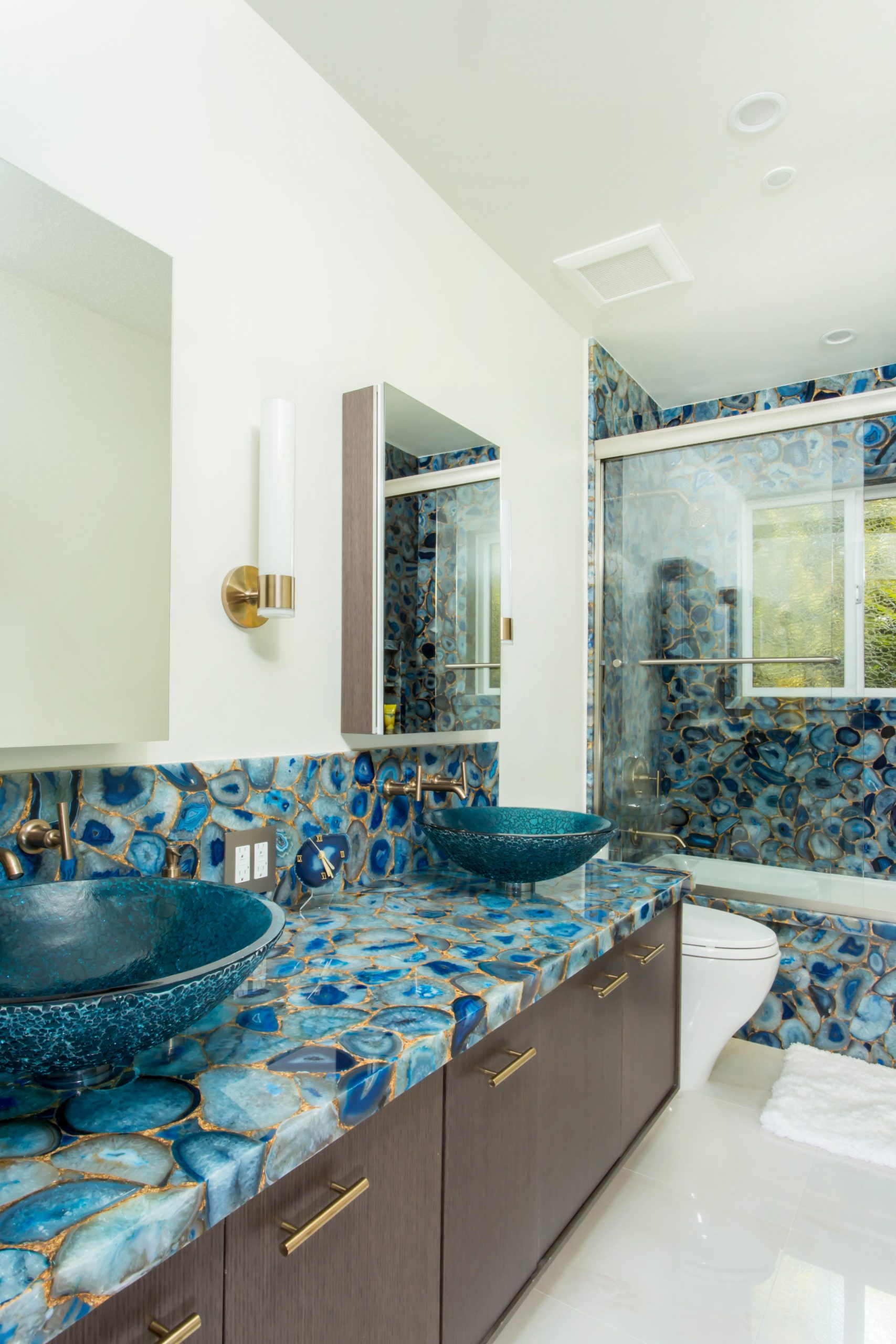 Boldness and Subtlety - Blue Bathroom Decor Ideas